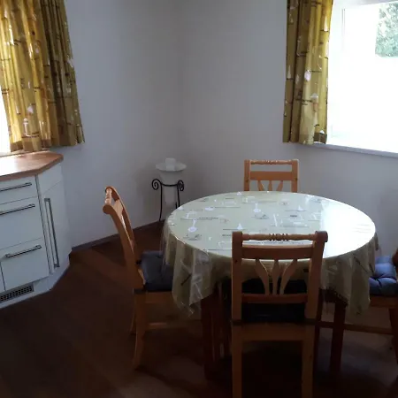 別荘 Ferienhaus Mit Wintergarten *